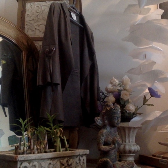 Jacket - Picture 1 of 4